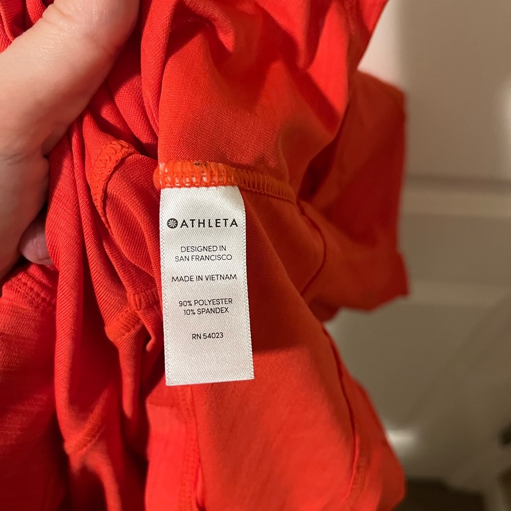 Like New Athleta Rashguard - Picture 4 of 10